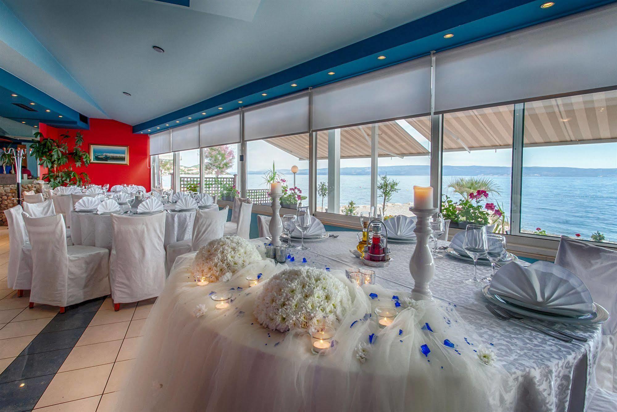 Pansion Amigos Hotel Podstrana Ngoại thất bức ảnh