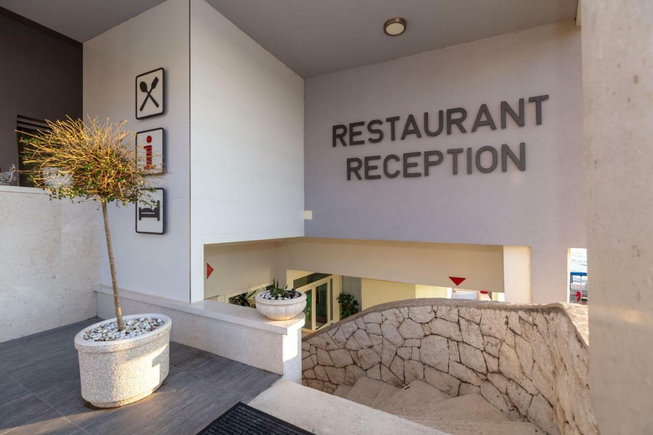 Pansion Amigos Hotel Podstrana Ngoại thất bức ảnh
