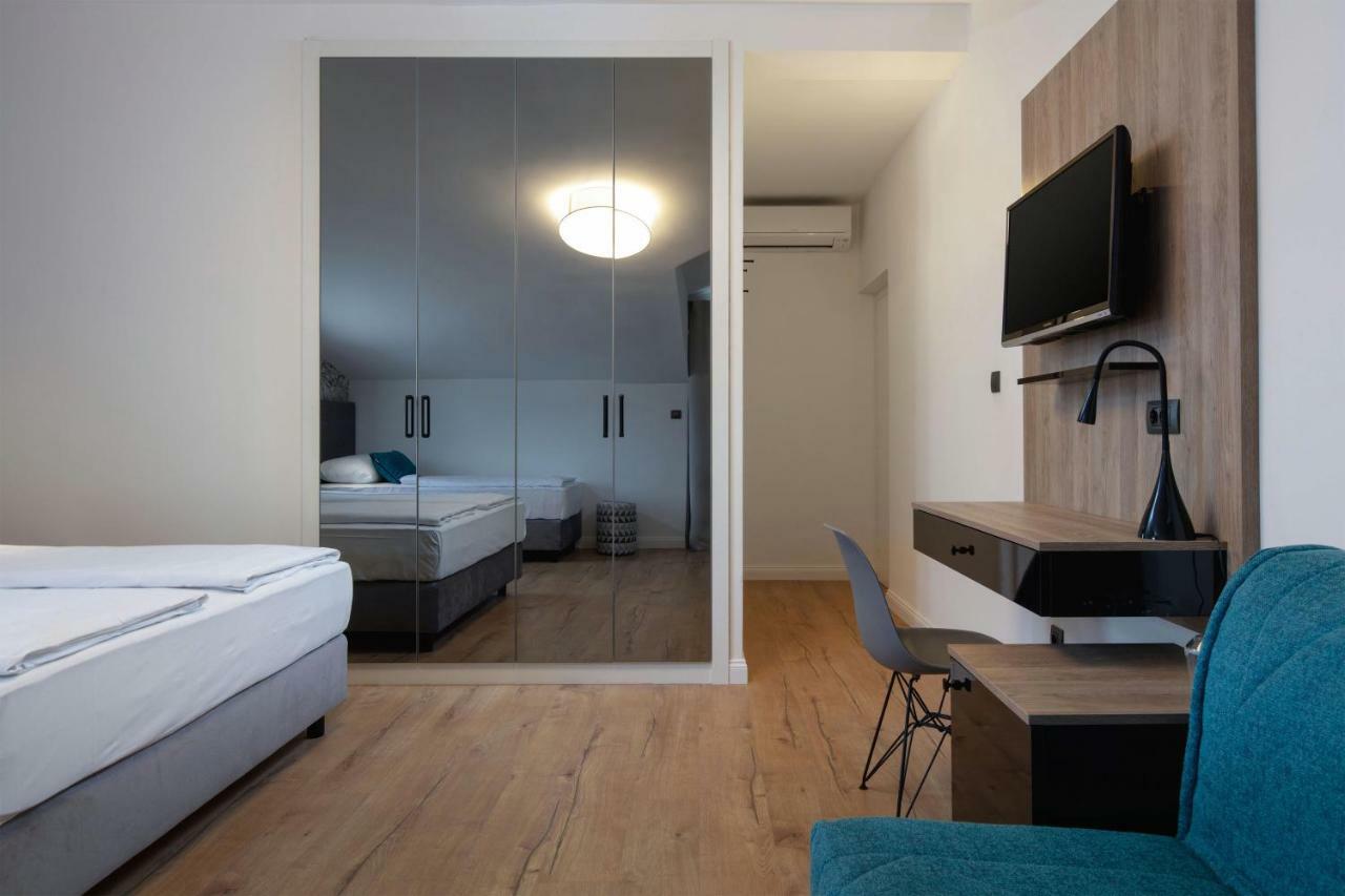 Pansion Amigos Hotel Podstrana Ngoại thất bức ảnh