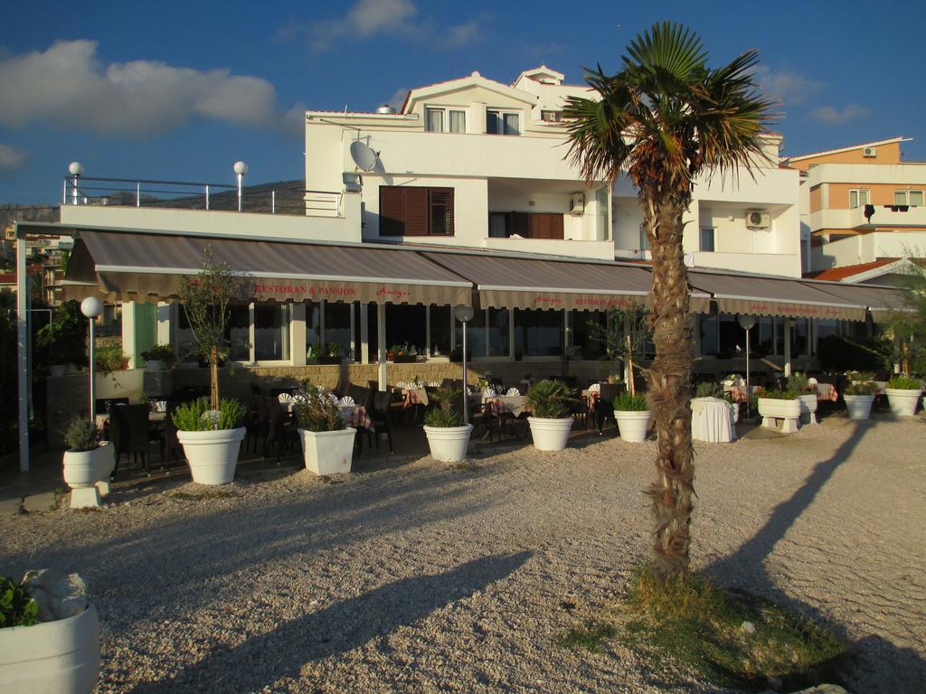 Pansion Amigos Hotel Podstrana Ngoại thất bức ảnh